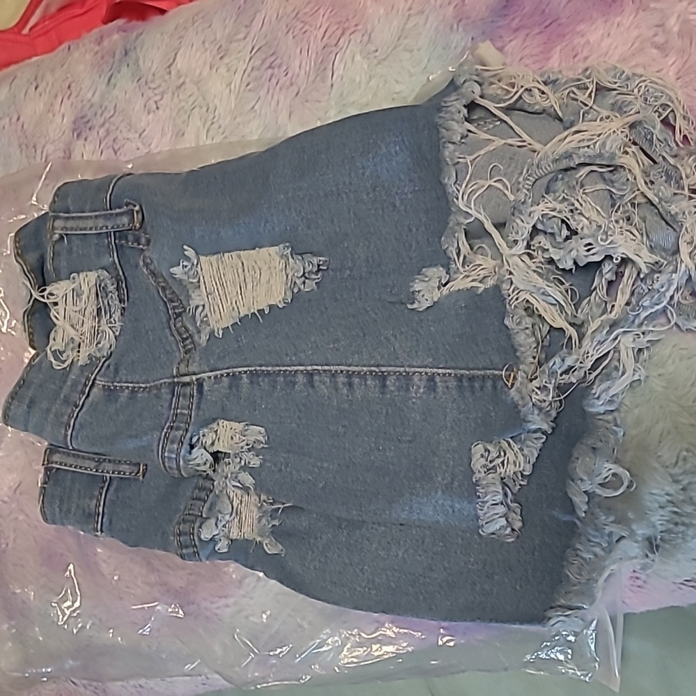 Cut out shorts